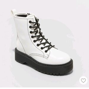 White Platform Combat Boots a New Day